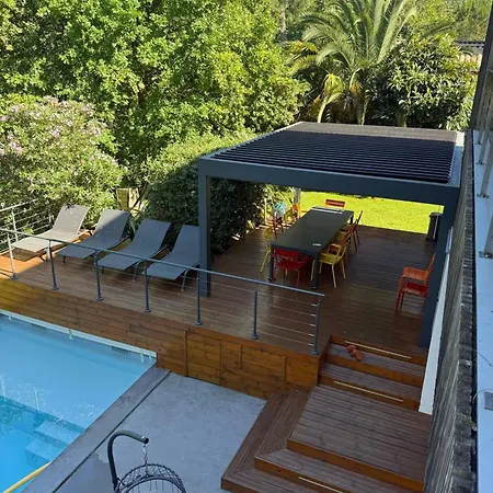 Dom wakacyjny Beautiful Under Pine Trees Heated Pool *